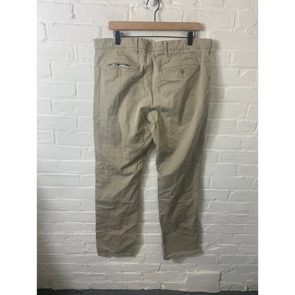 Levi's Men's High Rise Straight Leg Chino Pant Flat Front Tan Size 38/31 - Picture 2 of 4